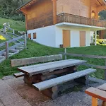 Fontannets 003 Mountain & Quiet 10 Pers Chalet Sion